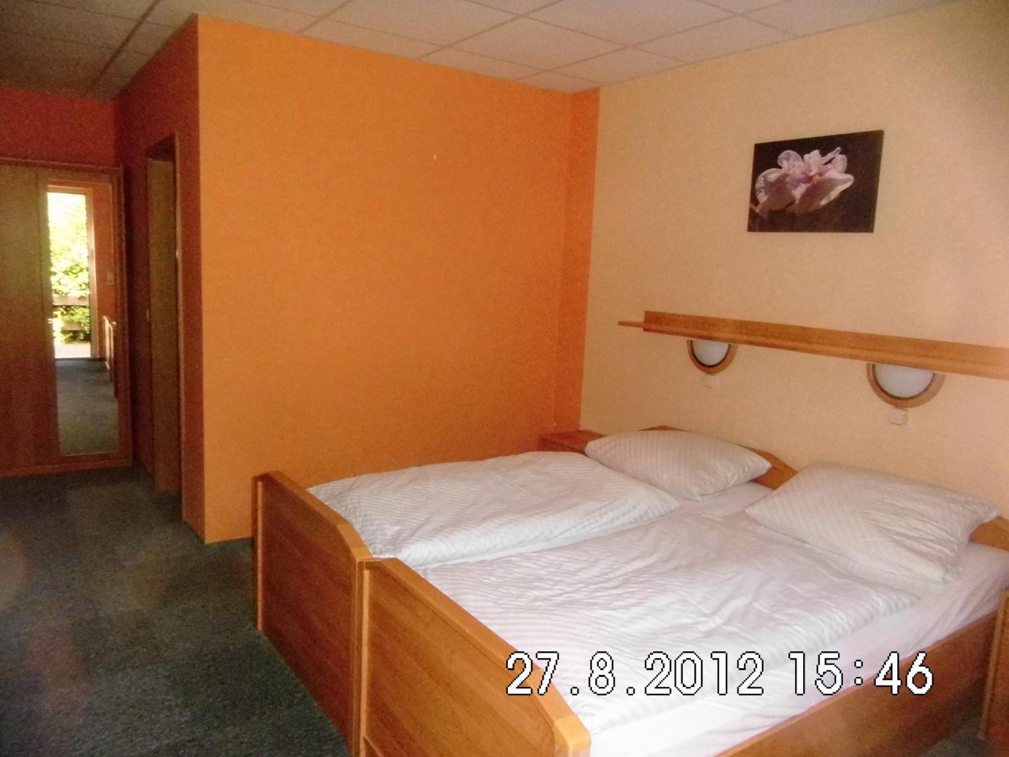 Hotel-Garni "Hof Von Hannover" Wittmund Exterior foto